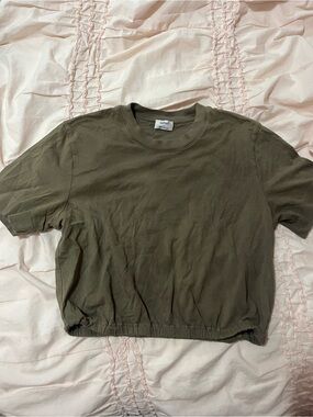 Wilfred Olive Green Crop Tee